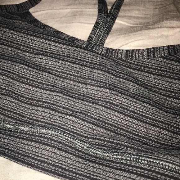 Lulumeon Flow Y Bra - Picture 4 of 6